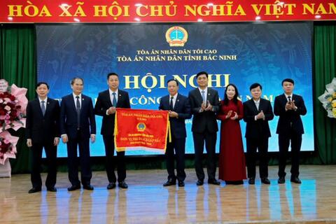 <a href="/tin-24h" title="Tin 24h" rel="dofollow">Tin 24h</a>