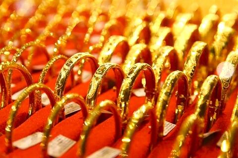 <a href="/thong-tin-thi-truong" title="Thông tin thị trường" rel="dofollow">Thông tin thị trường</a>