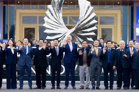 <a href="/nangluong-cuocsong" title="Năng lượng - Cuộc sống" rel="dofollow">Năng lượng - Cuộc sống</a>