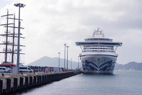 Khánh Hòa chọn du lịch chất lượng cao và logistics biển làm động lực bứt phá