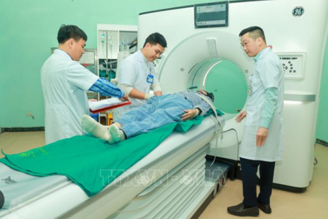 Nghị quyết số 72-NQ/TW: Đưa công nghệ cao đến gần hơn với người dân