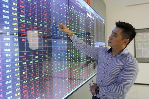 Hiệu suất và thanh khoản chứng khoán Việt Nam trước và sau Tết Nguyên đán