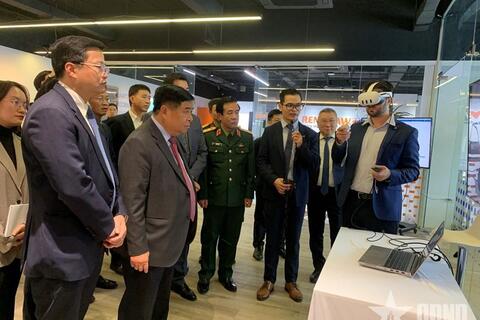 <a href="/kinh-te" title="Kinh tế" rel="dofollow">Kinh tế</a>