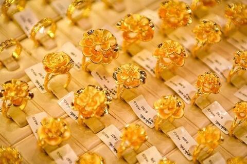 <a href="/thong-tin-thi-truong" title="Thông tin thị trường" rel="dofollow">Thông tin thị trường</a>