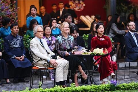 <a href="/tin-24h" title="Tin 24h" rel="dofollow">Tin 24h</a>