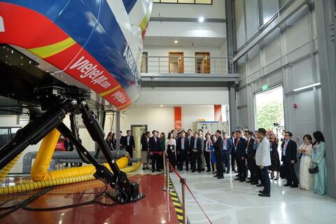 <a href="/tai-chinh" title="Tài chính" rel="dofollow">Tài chính</a>