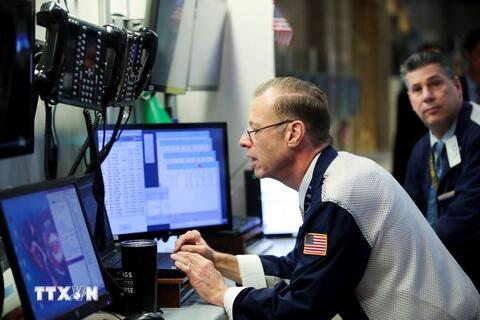 <a href="/chung-khoan2" title="Chứng khoán" rel="dofollow">Chứng khoán</a>