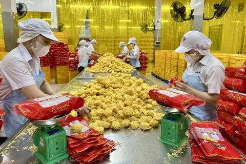 Doanh nghiệp điều chỉnh kế hoạch sản xuất, kéo dài giao hàng do xung đột Trung Đông