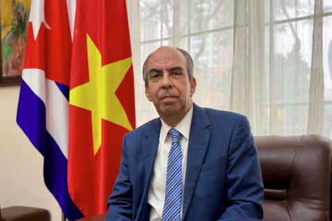 <a href="/tin-24h" title="Tin 24h" rel="dofollow">Tin 24h</a>