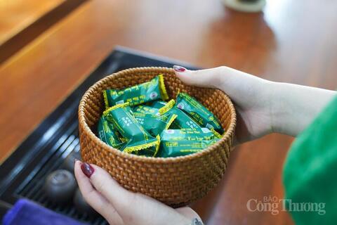 Bảo tồn và nâng tầm giá trị thương hiệu chè Tân Cương