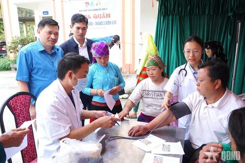 Tuyên Quang: Khám, cấp thuốc miễn phí cho người dân xã biên giới Sơn Vĩ