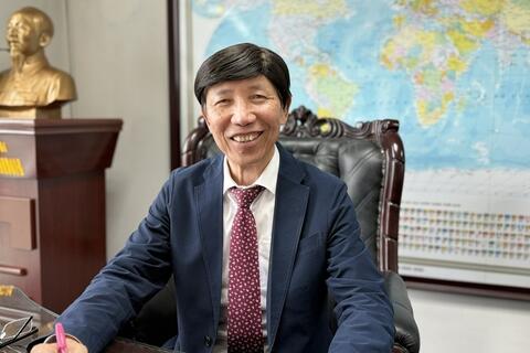 <a href="/dau-tu" title="Đầu tư" rel="dofollow">Đầu tư</a>