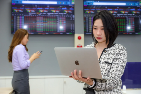 <a href="/chung-khoan2" title="Chứng khoán" rel="dofollow">Chứng khoán</a>