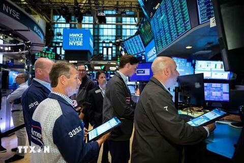 <a href="/chung-khoan2" title="Chứng khoán" rel="dofollow">Chứng khoán</a>