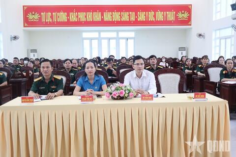 Thiết thực đưa pháp luật vào đời sống người lao động