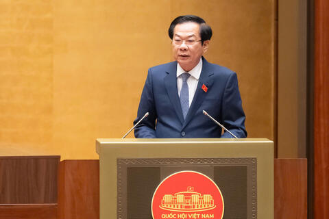 <a href="/tin-24h" title="Tin 24h" rel="dofollow">Tin 24h</a>