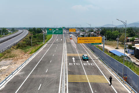 Quảng Ngãi: Chính thức thông xe tuyến cao tốc Quảng Ngãi – Hoài Nhơn