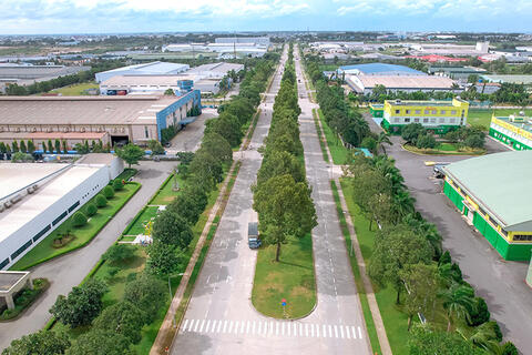 <a href="/dau-tu" title="Đầu tư" rel="dofollow">Đầu tư</a>