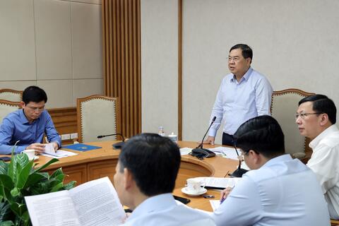 <a href="/kinh-te" title="Kinh tế" rel="dofollow">Kinh tế</a>