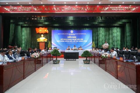 <a href="/dau-tu" title="Đầu tư" rel="dofollow">Đầu tư</a>