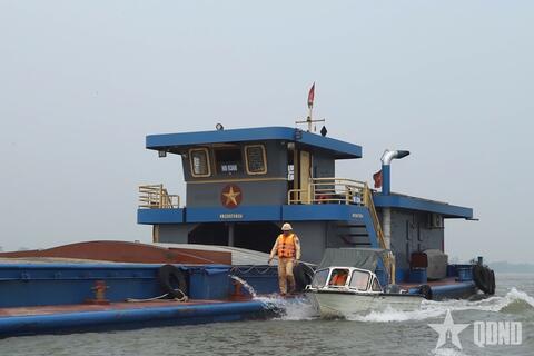 Hà Nội: Cảnh sát đường thủy thực hiện các giải pháp bảo đảm trật tự, an toàn giao thông