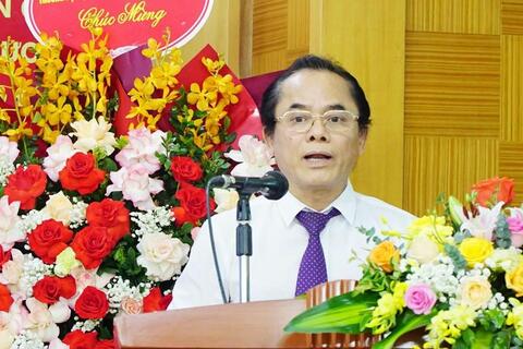 <a href="/kinh-te" title="Kinh tế" rel="dofollow">Kinh tế</a>