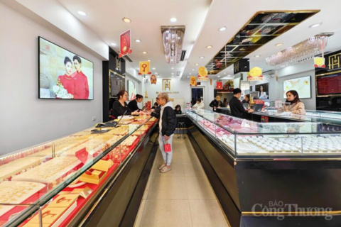 <a href="/thong-tin-thi-truong" title="Thông tin thị trường" rel="dofollow">Thông tin thị trường</a>