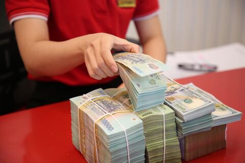<a href="/tai-chinh" title="Tài chính" rel="dofollow">Tài chính</a>