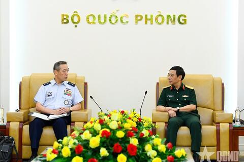 Đại tướng Phan Văn Giang tiếp Đại tướng Uchikura Hiroaki
