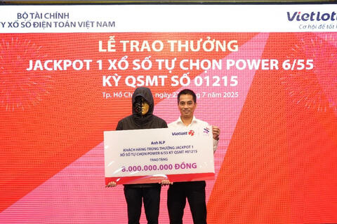 <a href="/kinh-te" title="Kinh tế" rel="dofollow">Kinh tế</a>