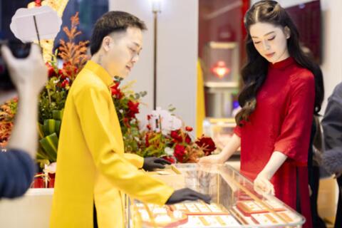 <a href="/thong-tin-thi-truong" title="Thông tin thị trường" rel="dofollow">Thông tin thị trường</a>