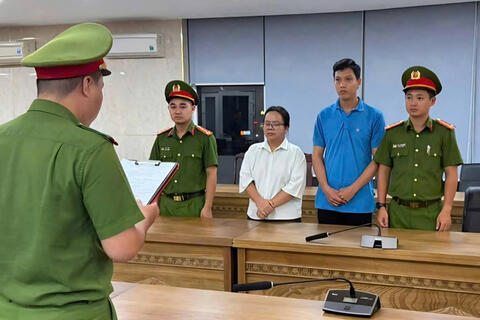 <a href="/xuc-tien" title="Xúc tiến" rel="dofollow">Xúc tiến</a>