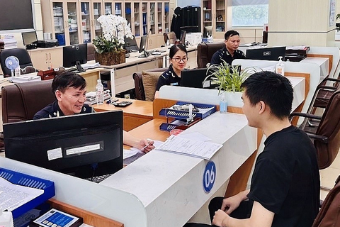 VCCI đề xuất gỡ rào cản bằng cấp, giảm tiền kiểm trong lĩnh vực hải quan