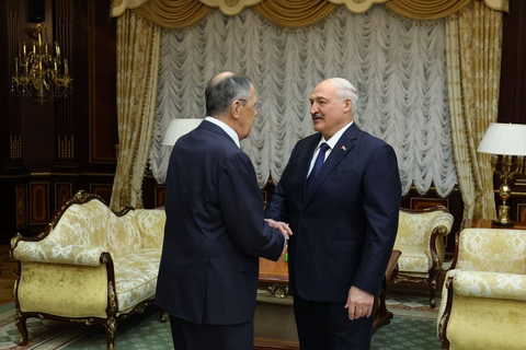 Tổng thống Belarus kêu gọi Nga và Ukraine nhượng bộ để chấm dứt xung đột