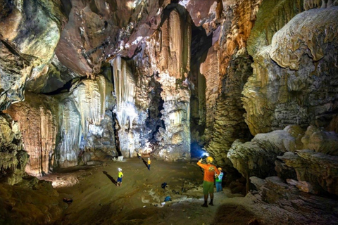 Phát hiện hang động mới tại Vườn quốc gia Phong Nha - Kẻ Bàng