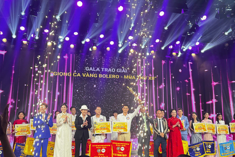 Điều đặc biệt về Quán quân Giọng ca vàng Bolero mùa 12 Phạm Ngọc Anh