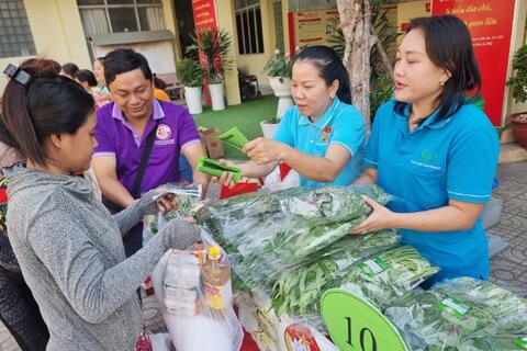 Thúc đẩy “sản phẩm xanh”, “tiêu dùng xanh”