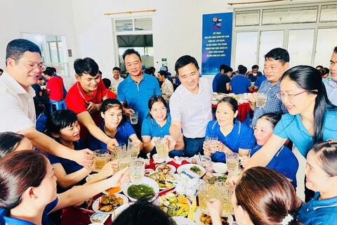 <a href="/nangluong-cuocsong" title="Năng lượng - Cuộc sống" rel="dofollow">Năng lượng - Cuộc sống</a>