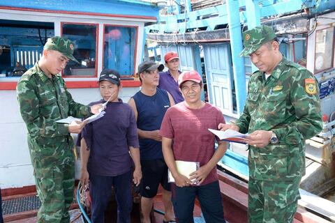 Điểm tựa để ngư dân vươn khơi, bám biển