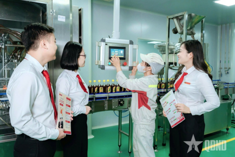 <a href="/kinh-te" title="Kinh tế" rel="dofollow">Kinh tế</a>
