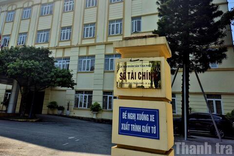 <a href="/kinh-te" title="Kinh tế" rel="dofollow">Kinh tế</a>