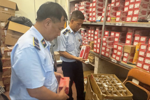<a href="/xuc-tien" title="Xúc tiến" rel="dofollow">Xúc tiến</a>