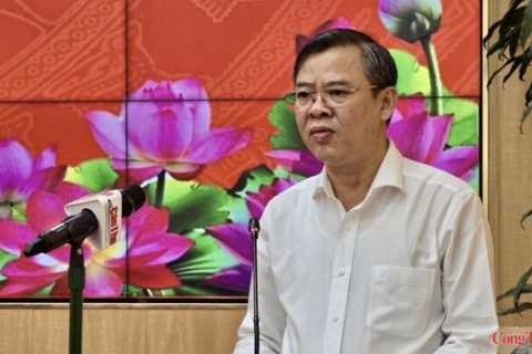 <a href="/kinh-te" title="Kinh tế" rel="dofollow">Kinh tế</a>