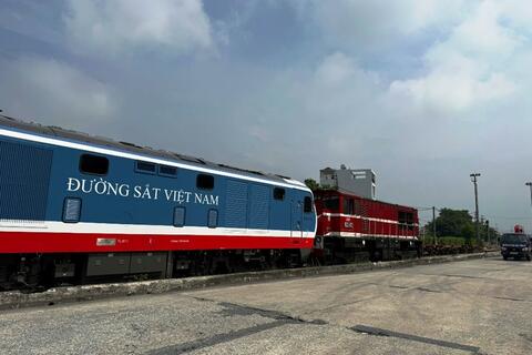 <a href="/kinh-te" title="Kinh tế" rel="dofollow">Kinh tế</a>