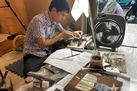 <a href="/kinh-te" title="Kinh tế" rel="dofollow">Kinh tế</a>