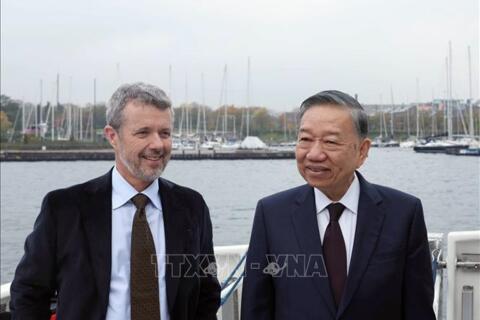 <a href="/tin-24h" title="Tin 24h" rel="dofollow">Tin 24h</a>