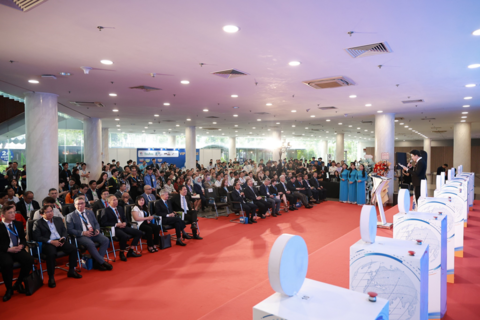 <a href="/thong-tin-thi-truong" title="Thông tin thị trường" rel="dofollow">Thông tin thị trường</a>