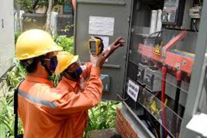 EVNNPC khuyến cáo tiết kiệm điện khi hoá đơn tăng cao