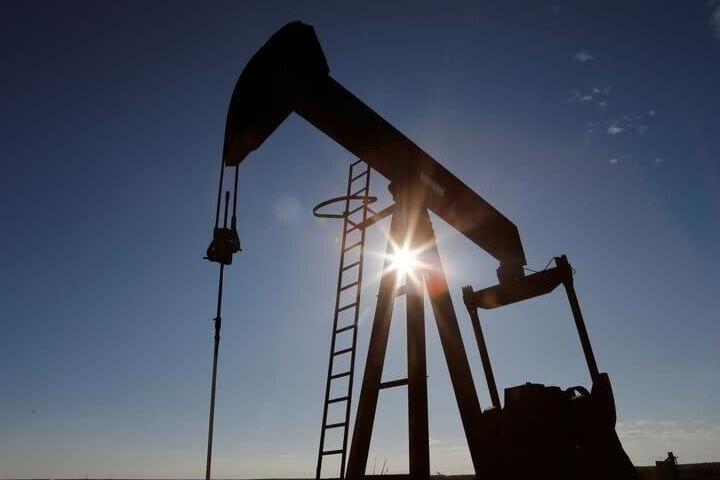 Lo ngại gián đoạn nguồn cung tiếp tục đẩy giá dầu thế giới đi lên