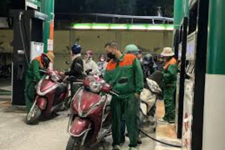 Giá xăng dầu hôm nay 19/1/2026: Sắc xanh phiên đầu tuần